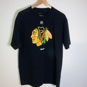 NHL Chicago Blackhawks Hockey T-shirt Size large Reebok